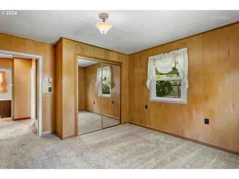 102 Sw 7th Street Troutdale OR 97060