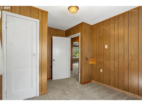 102 Sw 7th Street Troutdale OR 97060