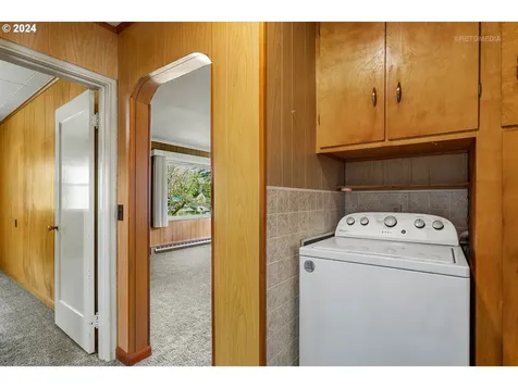 102 Sw 7th Street Troutdale OR 97060