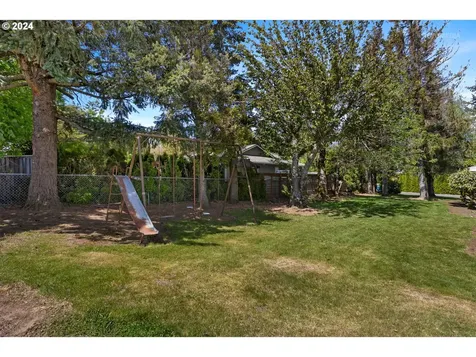 102 Sw 7th Street Troutdale OR 97060