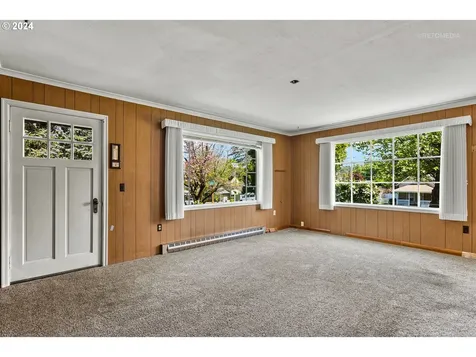 102 Sw 7th Street Troutdale OR 97060