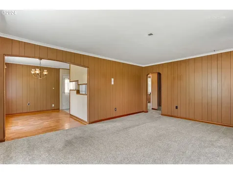 102 Sw 7th Street Troutdale OR 97060