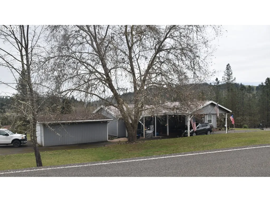 116 Silver Maple Street Roseburg OR 97471