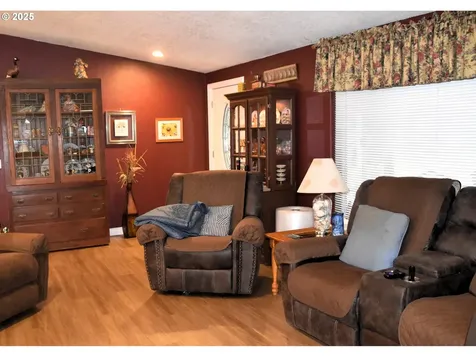 116 Silver Maple Street Roseburg OR 97471