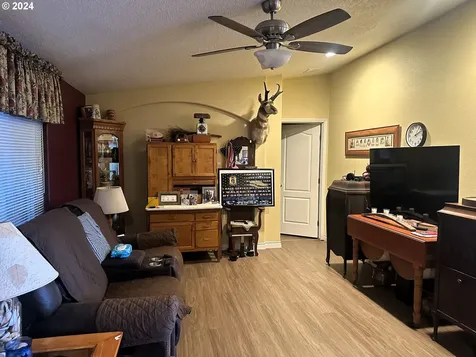 116 Silver Maple Street Roseburg OR 97471