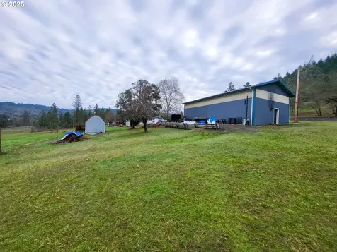 116 Silver Maple Street Roseburg OR 97471