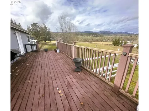 116 Silver Maple Street Roseburg OR 97471