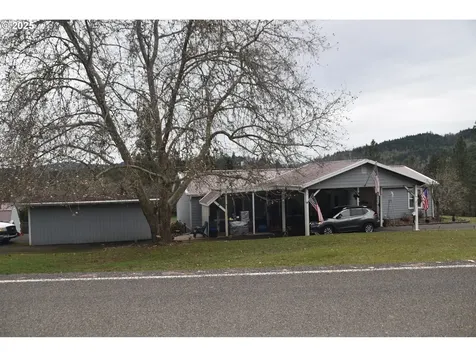 116 Silver Maple Street Roseburg OR 97471