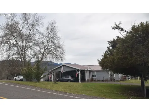 116 Silver Maple Street Roseburg OR 97471