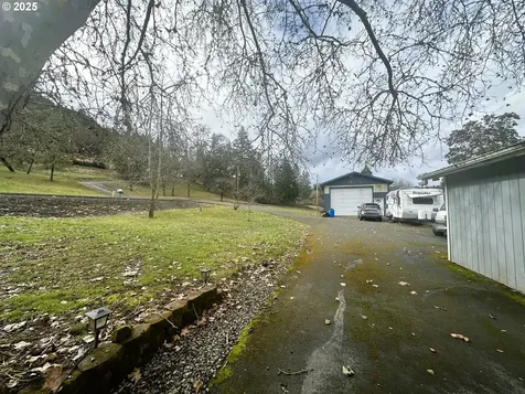 116 Silver Maple Street Roseburg OR 97471
