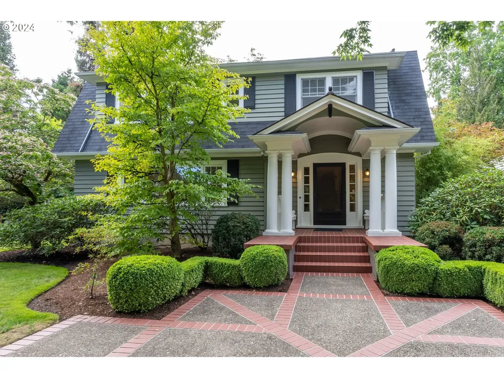 6865 SW Canyon Drive Portland OR 97225