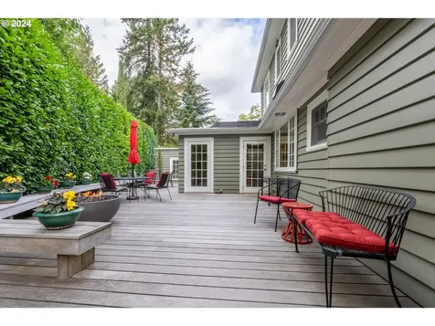 6865 SW Canyon Drive Portland OR 97225