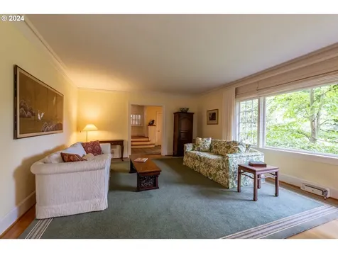 6865 SW Canyon Drive Portland OR 97225