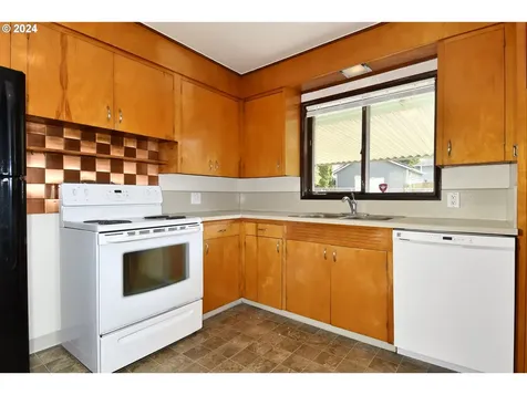 4340 Se Gladstone Street Portland OR 97206
