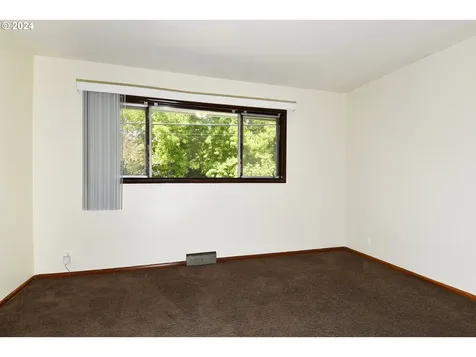 4340 Se Gladstone Street Portland OR 97206