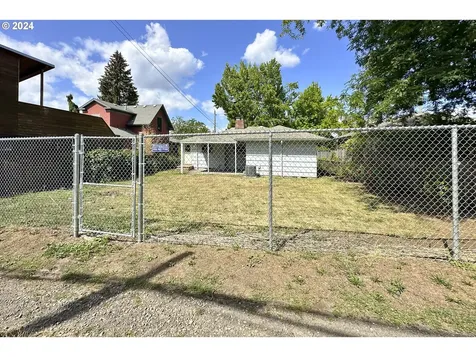 4340 Se Gladstone Street Portland OR 97206
