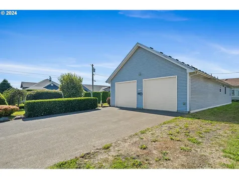 1114 Fir Avenue Tillamook OR 97141