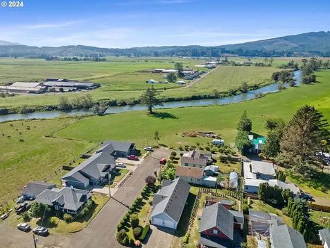 1114 Fir Avenue Tillamook OR 97141