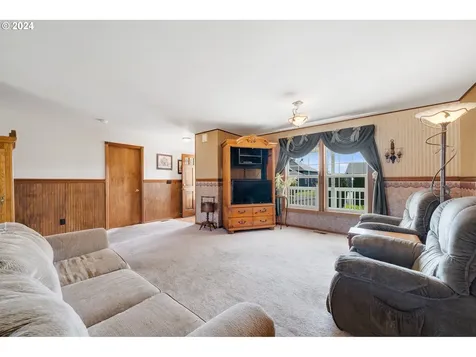 1114 Fir Avenue Tillamook OR 97141