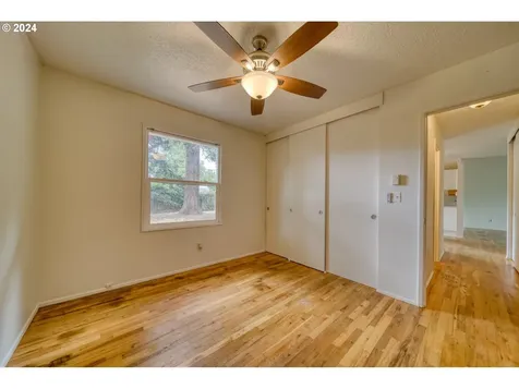 1738 SE 159th Avenue Portland OR 97233