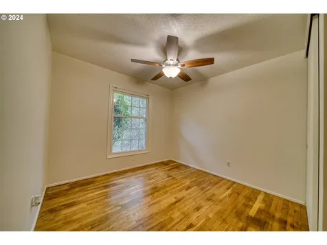 1738 SE 159th Avenue Portland OR 97233