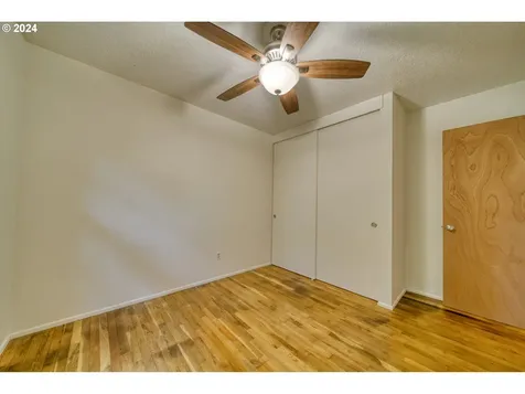 1738 SE 159th Avenue Portland OR 97233