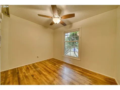 1738 SE 159th Avenue Portland OR 97233