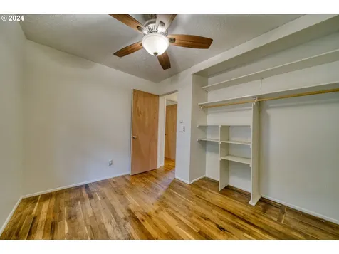1738 SE 159th Avenue Portland OR 97233
