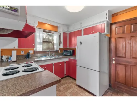 5232 Madrona Heights Drive Ne Silverton OR 97381