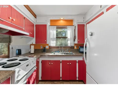 5232 Madrona Heights Drive Ne Silverton OR 97381