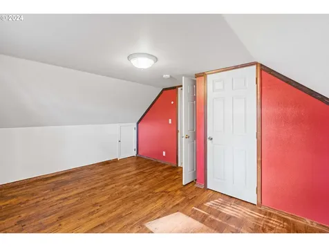 5232 Madrona Heights Drive Ne Silverton OR 97381