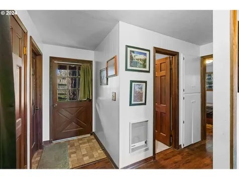 5232 Madrona Heights Drive Ne Silverton OR 97381