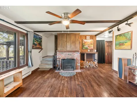 5232 Madrona Heights Drive Ne Silverton OR 97381