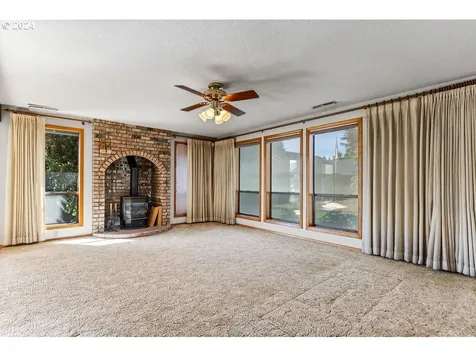 13305 Ne 4th Court Vancouver WA 98685