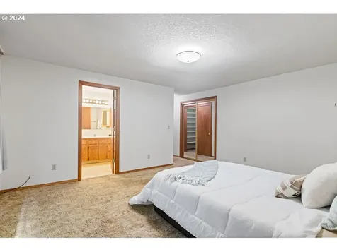 13305 Ne 4th Court Vancouver WA 98685