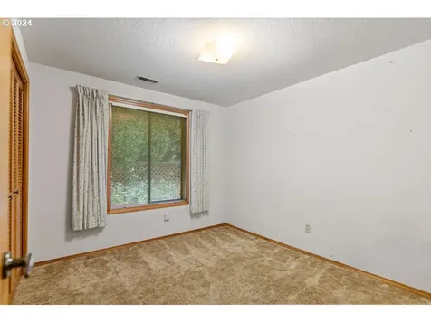 13305 Ne 4th Court Vancouver WA 98685