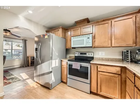 234 NW 12th Street Mcminnville OR 97128