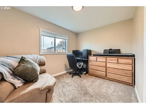 234 NW 12th Street Mcminnville OR 97128