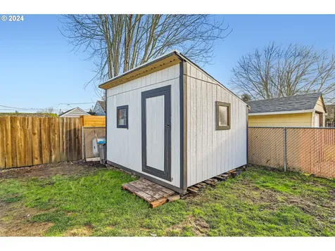 234 NW 12th Street Mcminnville OR 97128