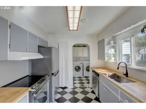 560 27th Avenue Longview WA 98632