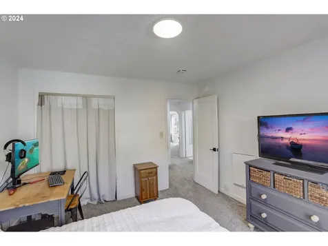 560 27th Avenue Longview WA 98632