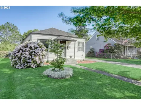560 27th Avenue Longview WA 98632