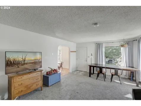 560 27th Avenue Longview WA 98632