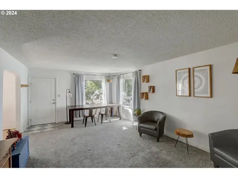 560 27th Avenue Longview WA 98632
