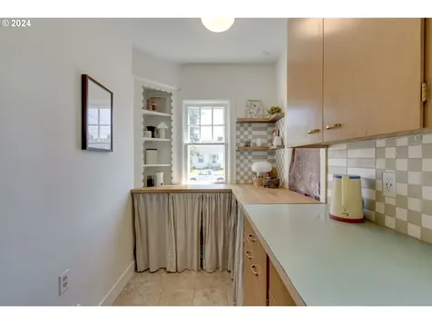 319 Se 81st Avenue Portland OR 97215