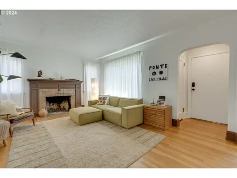 319 Se 81st Avenue Portland OR 97215