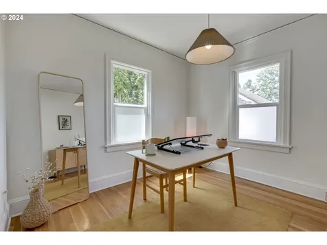 319 Se 81st Avenue Portland OR 97215