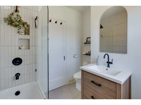 319 Se 81st Avenue Portland OR 97215