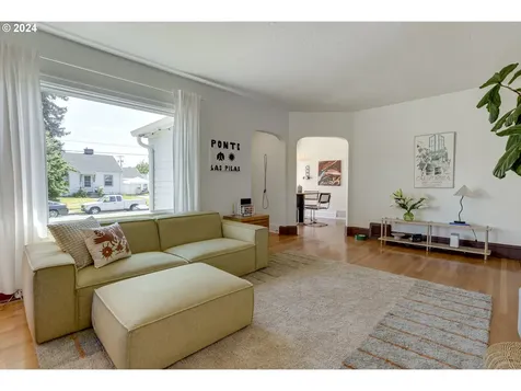 319 Se 81st Avenue Portland OR 97215