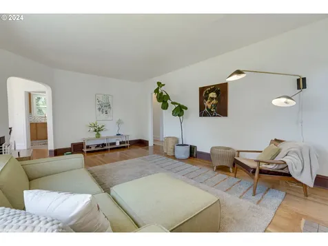 319 Se 81st Avenue Portland OR 97215